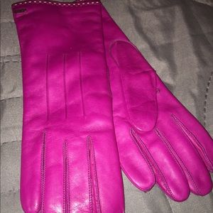 Lovely hot pink leather Coach gloves! Must haves!